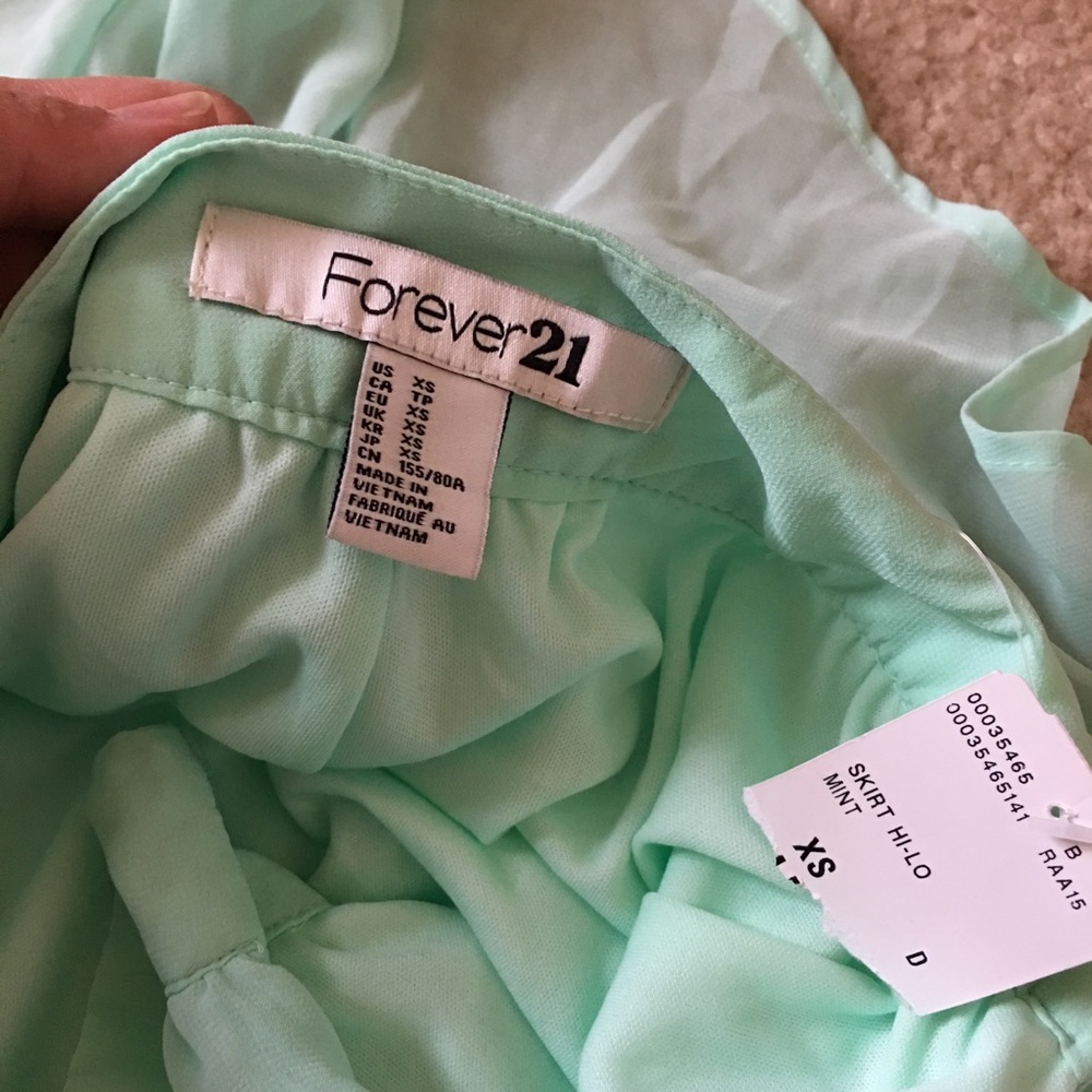 Forever 21 - Seafoam green asymmetrical skirt - Picture 4 of 4